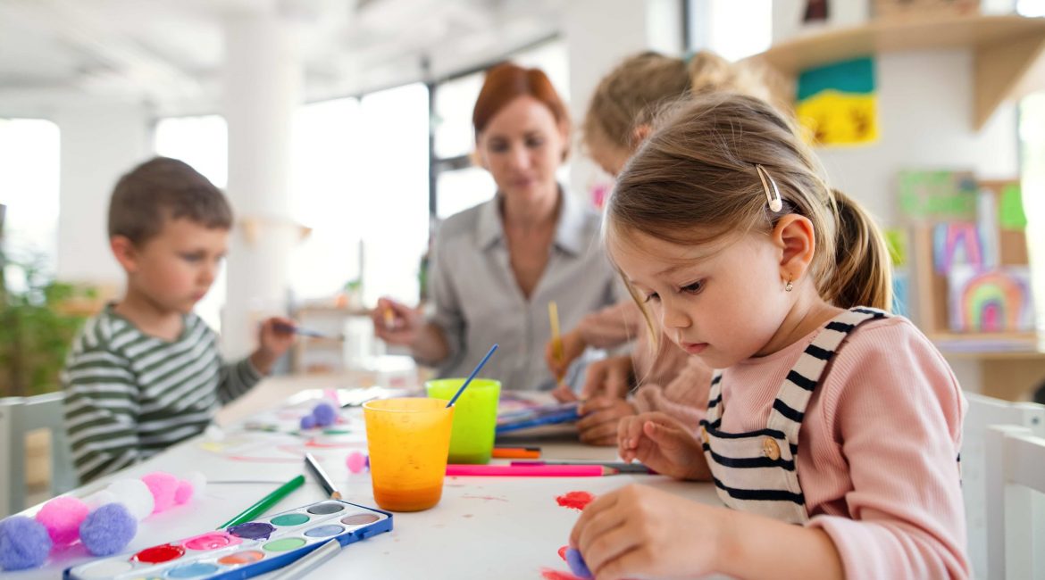 VAE TP IEPE guide complet pour obtenir le titre professionnel intervenant éducatif petite enfance